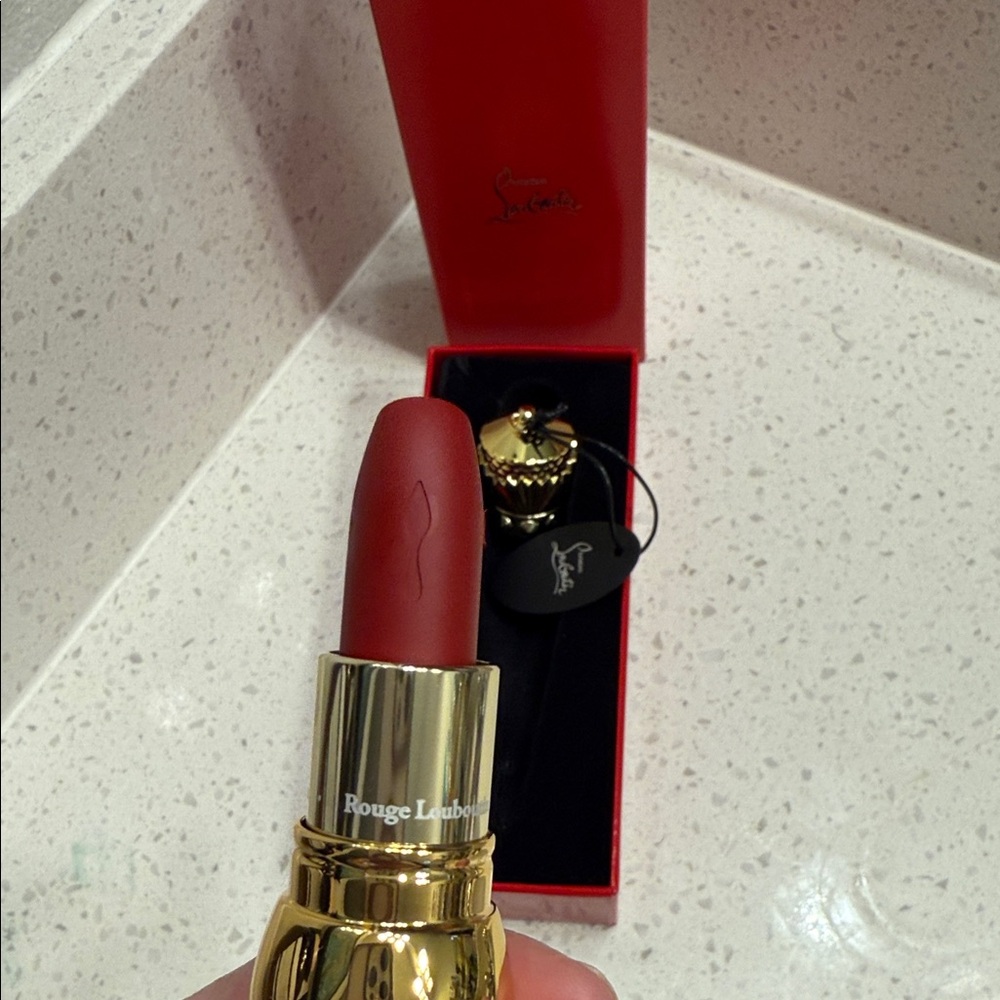 Christian Louboutin Gold Lipstick in Red Packaging - Picture 5 of 7